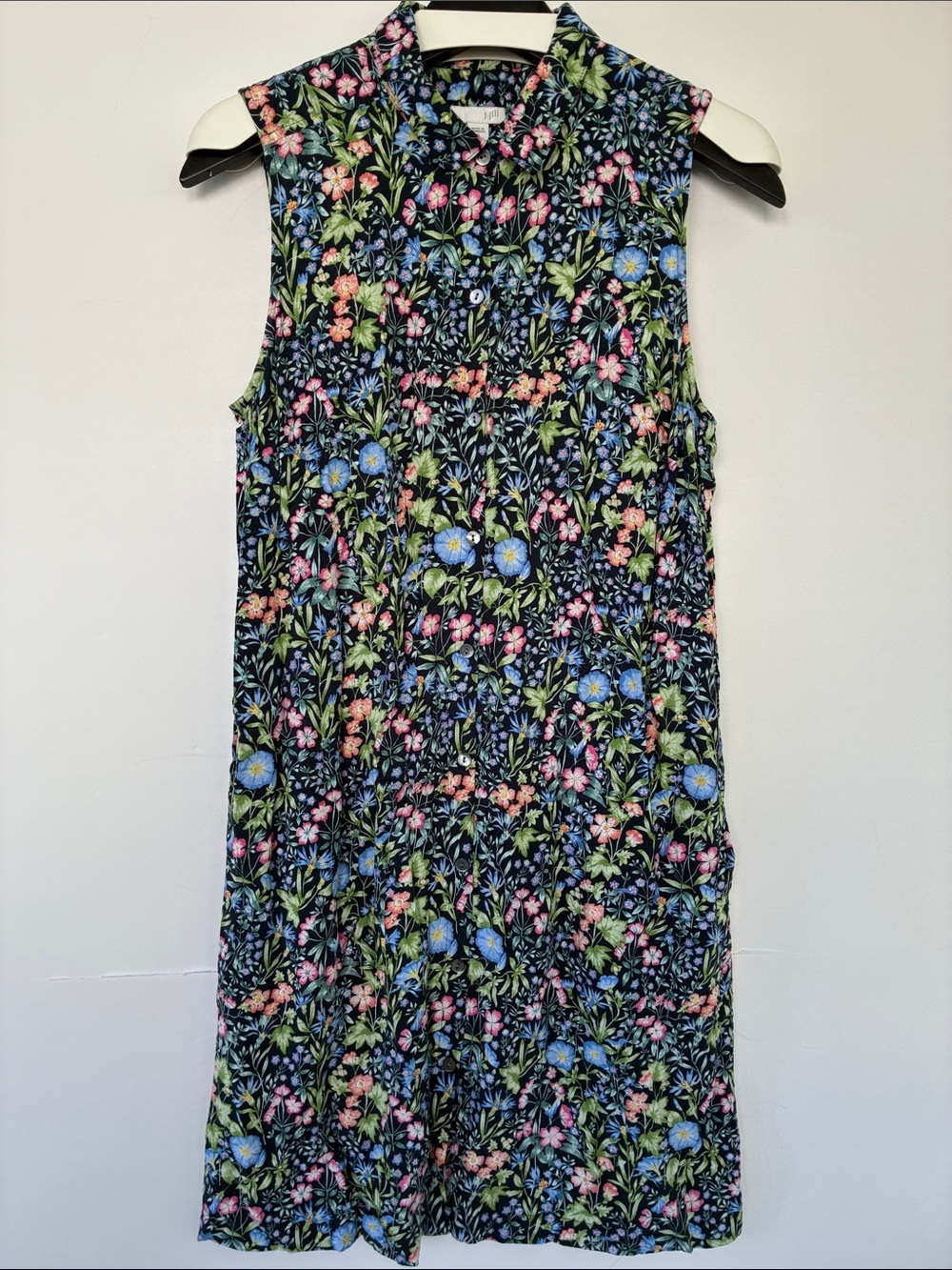 J. Jill Floral Meadow Sleeveless Button Down Shirt Dress Pockets Size Medium - Picture 8 of 17